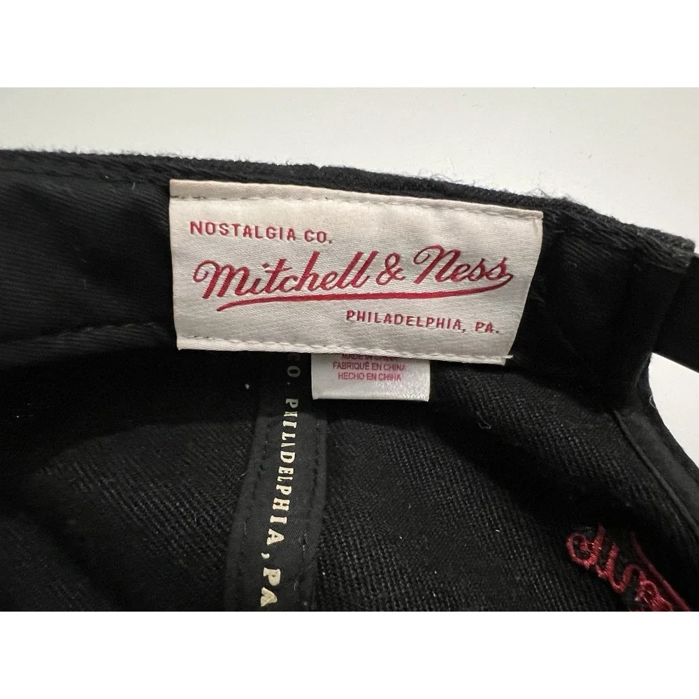 Mitchell & Ness Bulls Cap Hat Nostalgia Co. Philadelphia PA Black Multi-Color